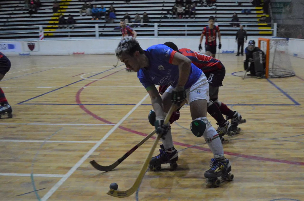 Hockey Patin, Ganó Casa de Italia