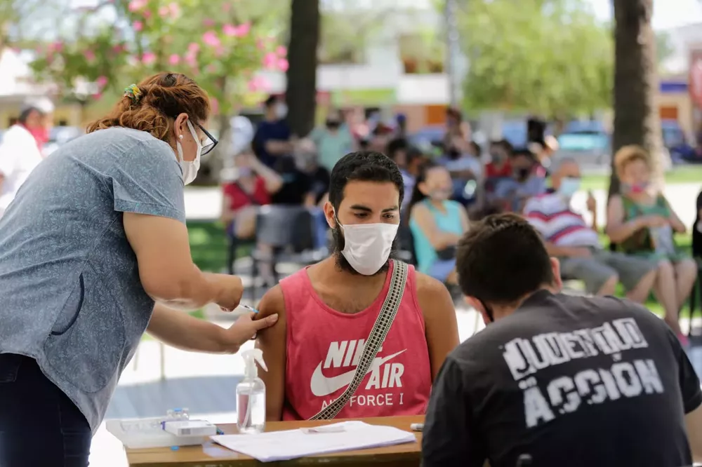 Las Heras, vacunación en la plaza