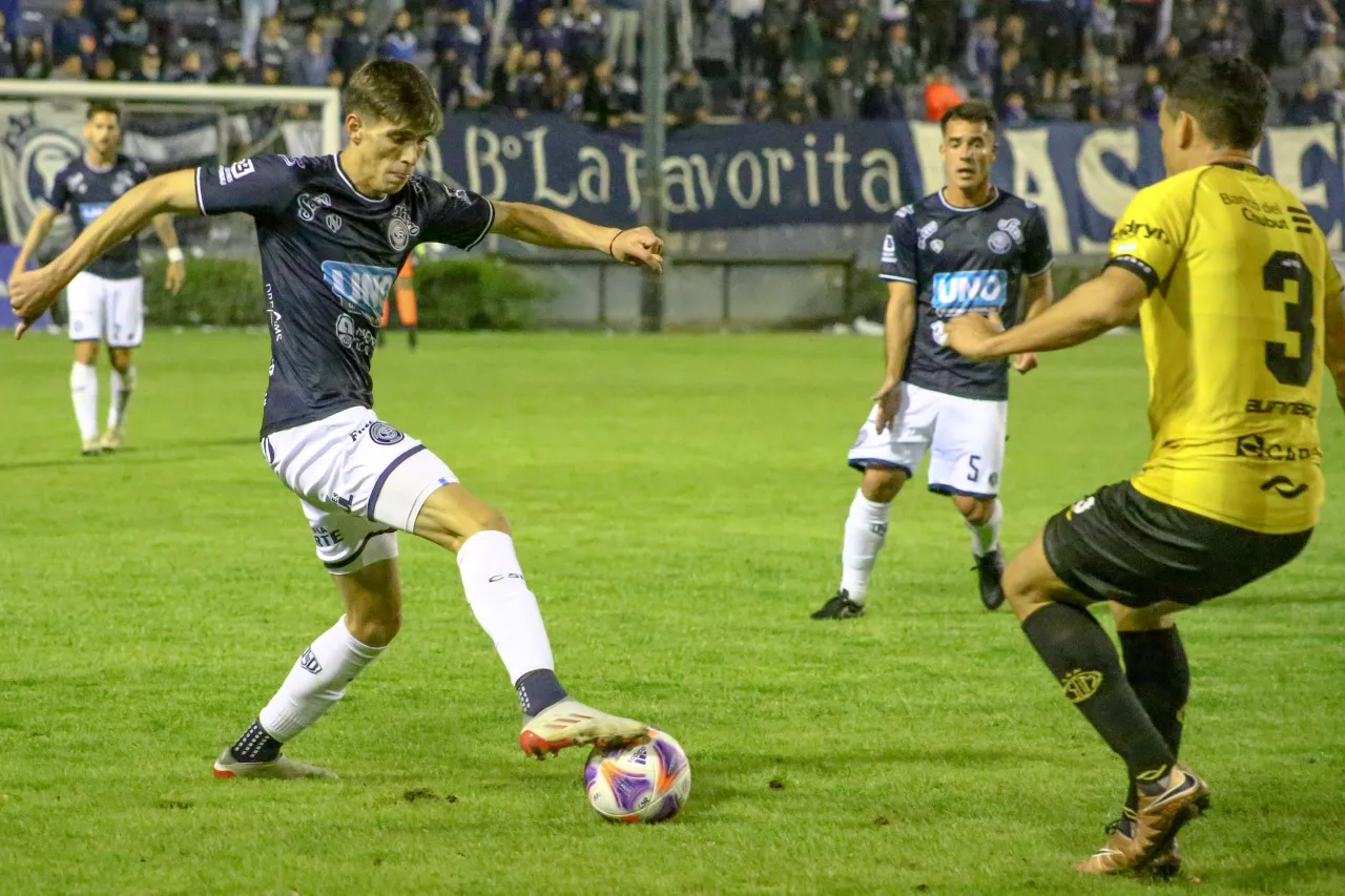 Ascenso, Independiente 3- Madryn 0