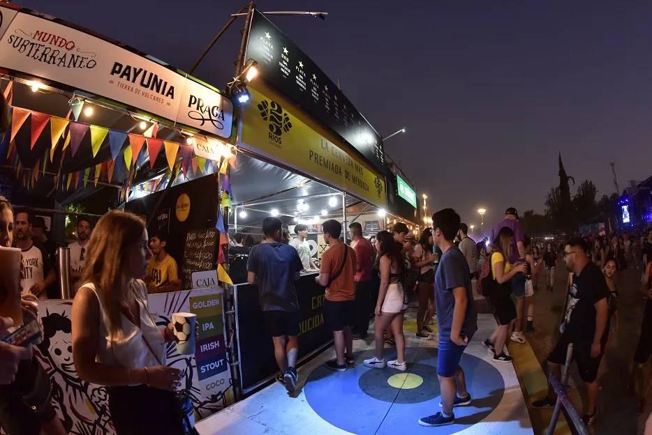 patio de comidas y cervecero godoy cruz mendoza fiesta de la cerveza