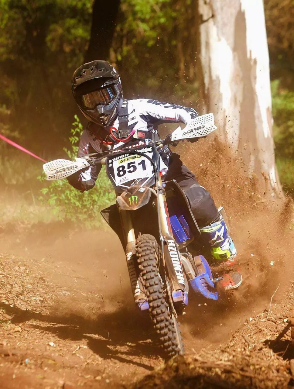 Enduro, Mauricio Vivar