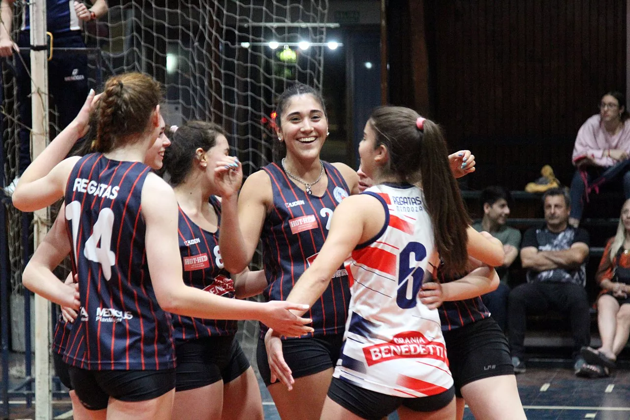 Voley, Regatas-Policial semis