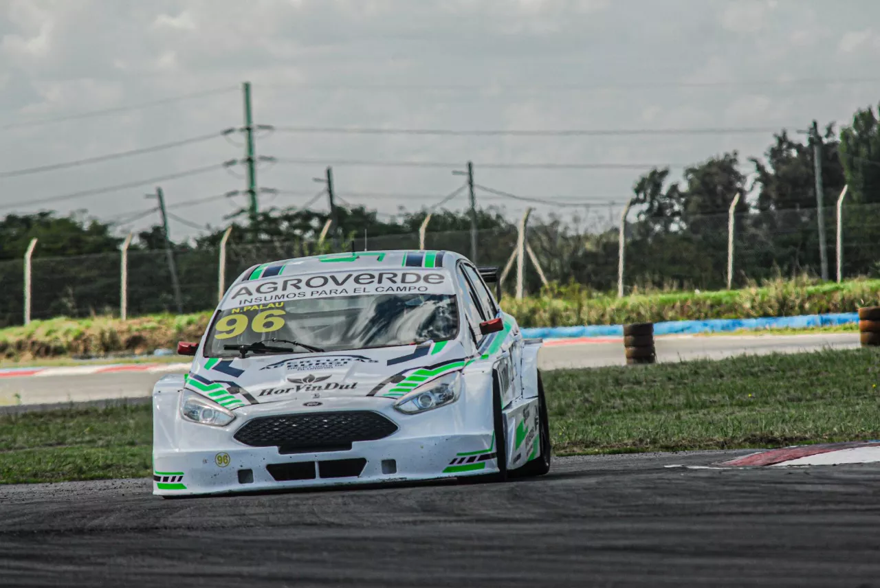 Nico Palau, accidentado debut en Rosario