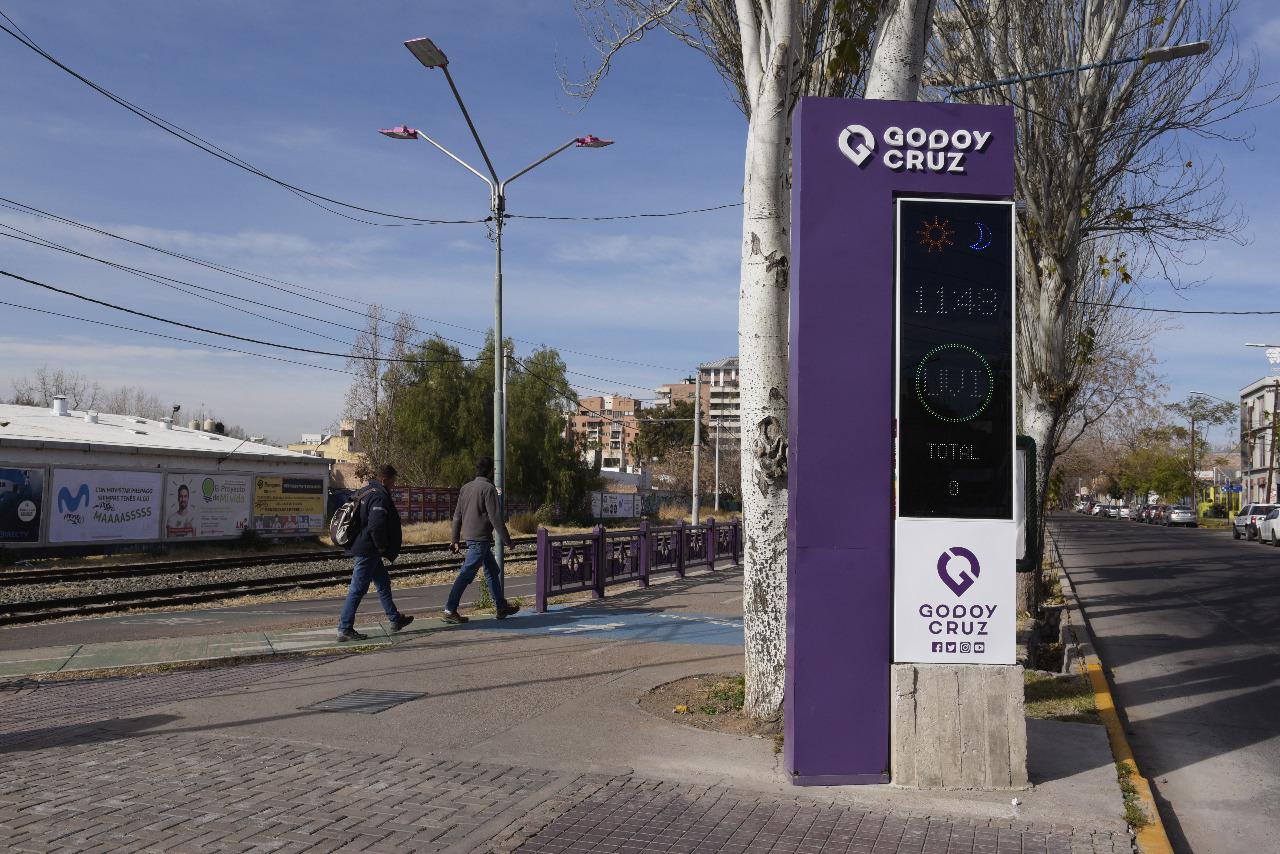 totems ingresos a godoy cruz mendoza ok