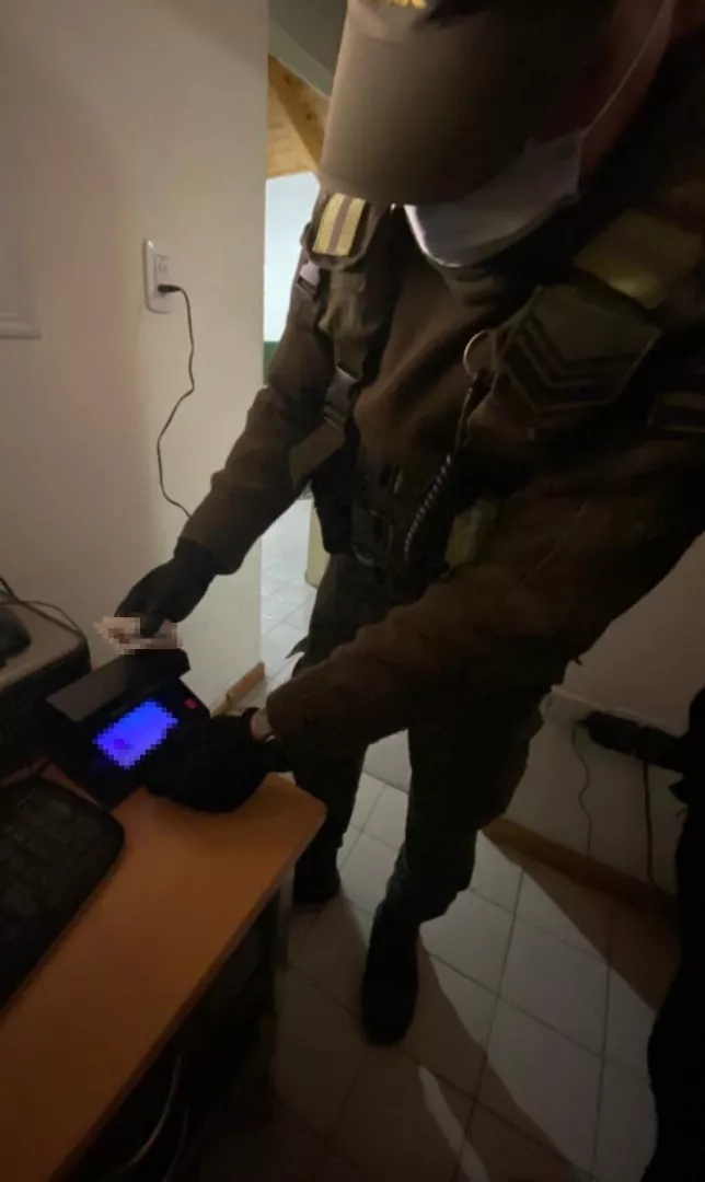 transportaba_21_tarjetas_magneticas_y_documentos_de_identidad_3