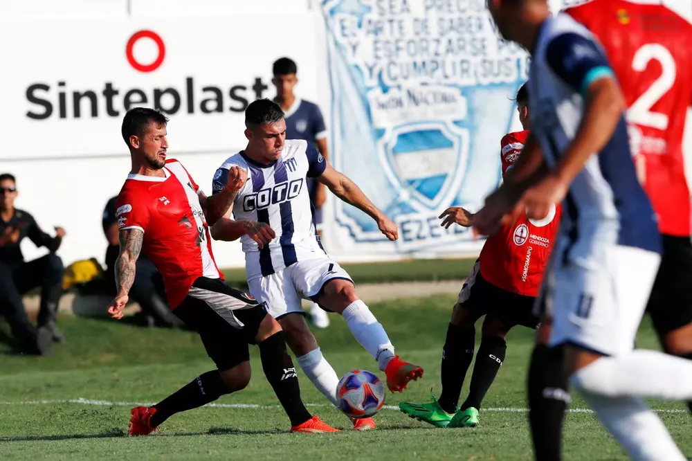 Primera Nacional, T. Suárez 0-Maipú 4
