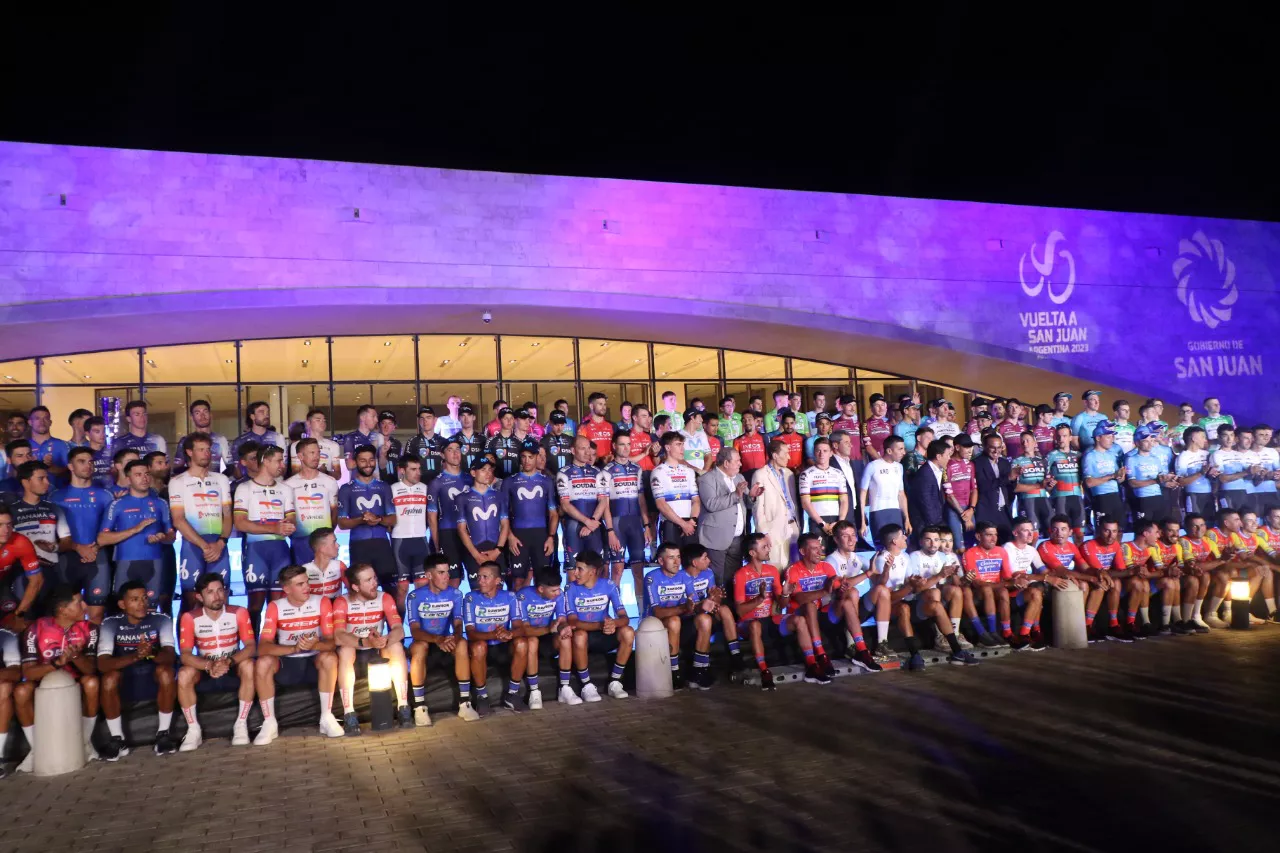 Vuelta a San Juan, Presentación de equipos