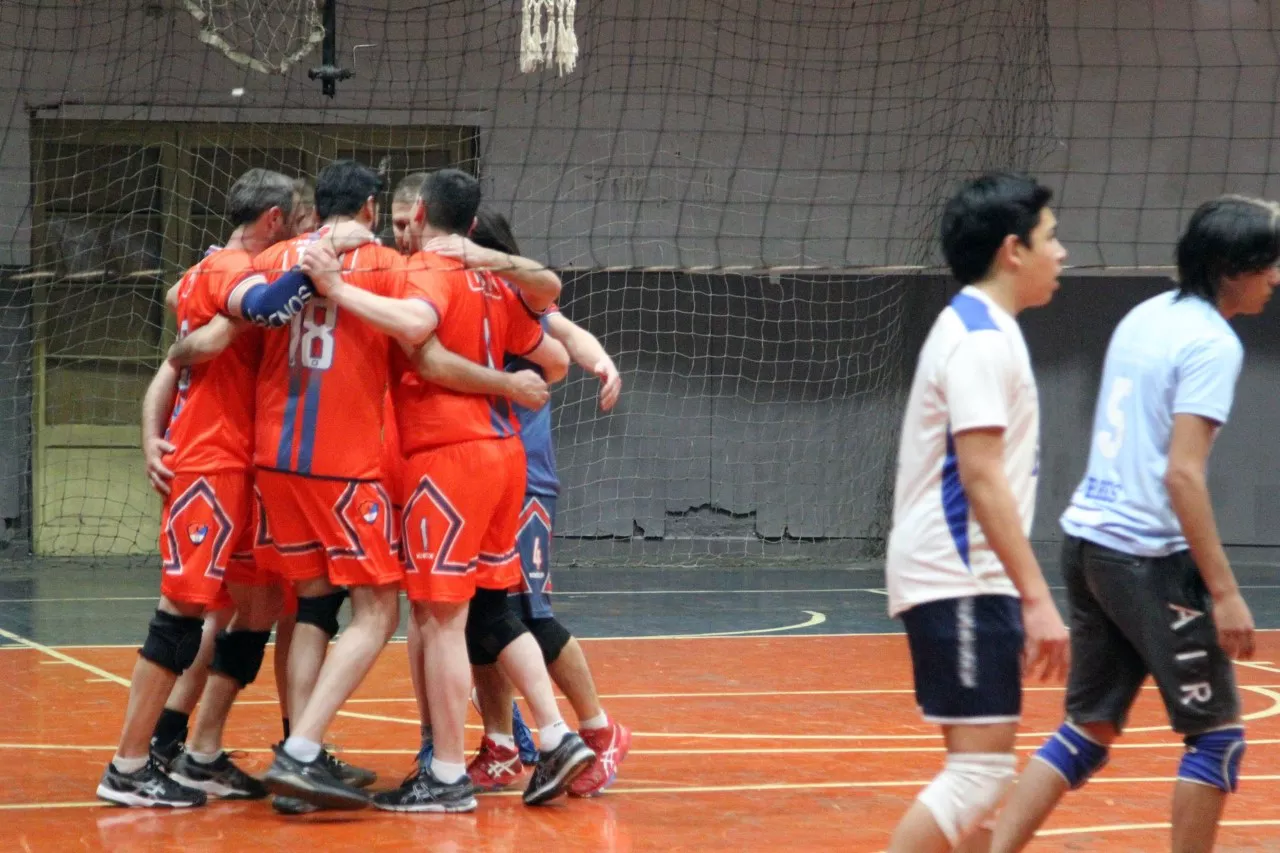 Voley, Circulo Policial 3- San Martín de Porres 0