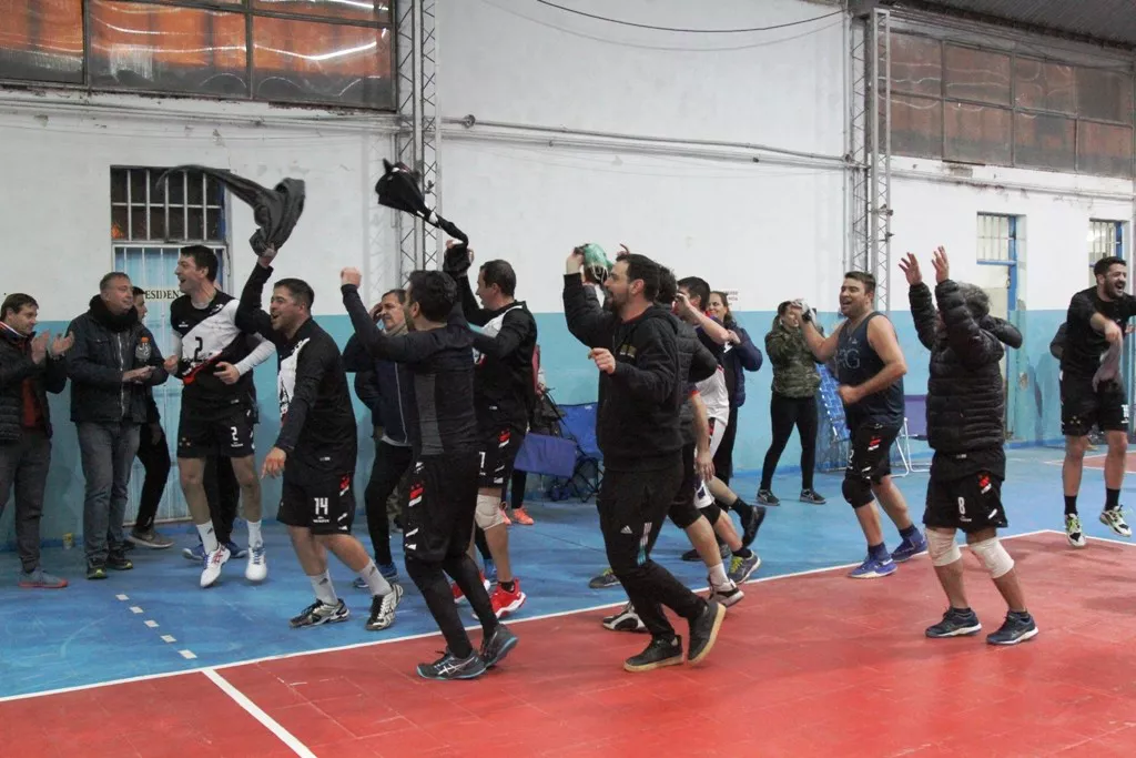 Voley, Banco Previsión A campeón