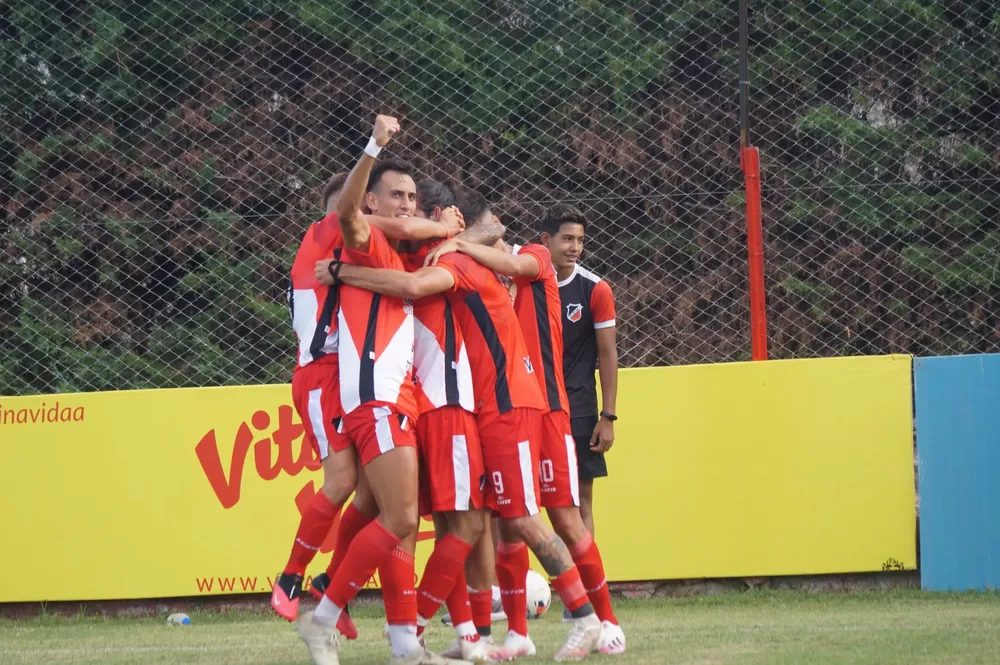 Ascenso, Maipú 1- Mitre 0, Castelli