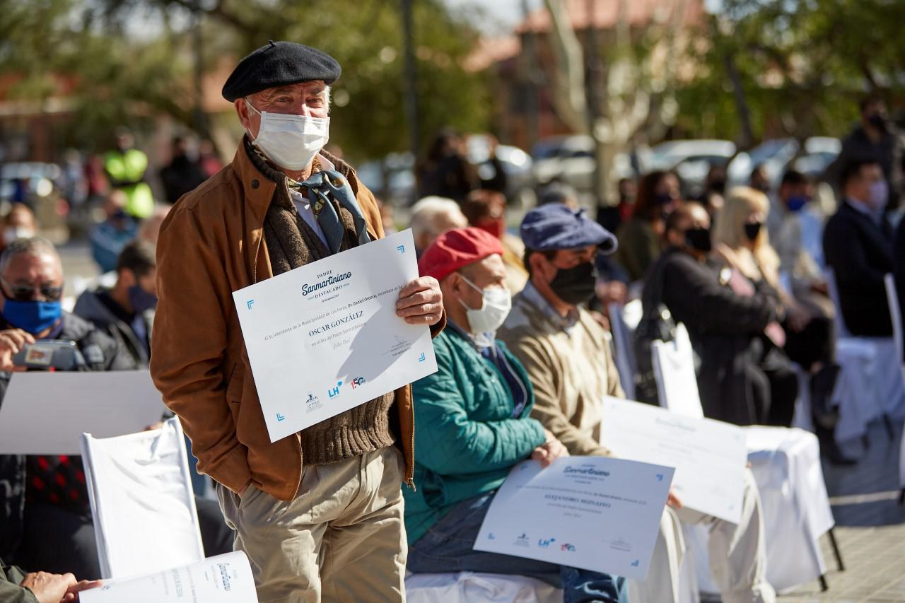Las Heras, distinguieron a productores en la plaza Marcos Burgos