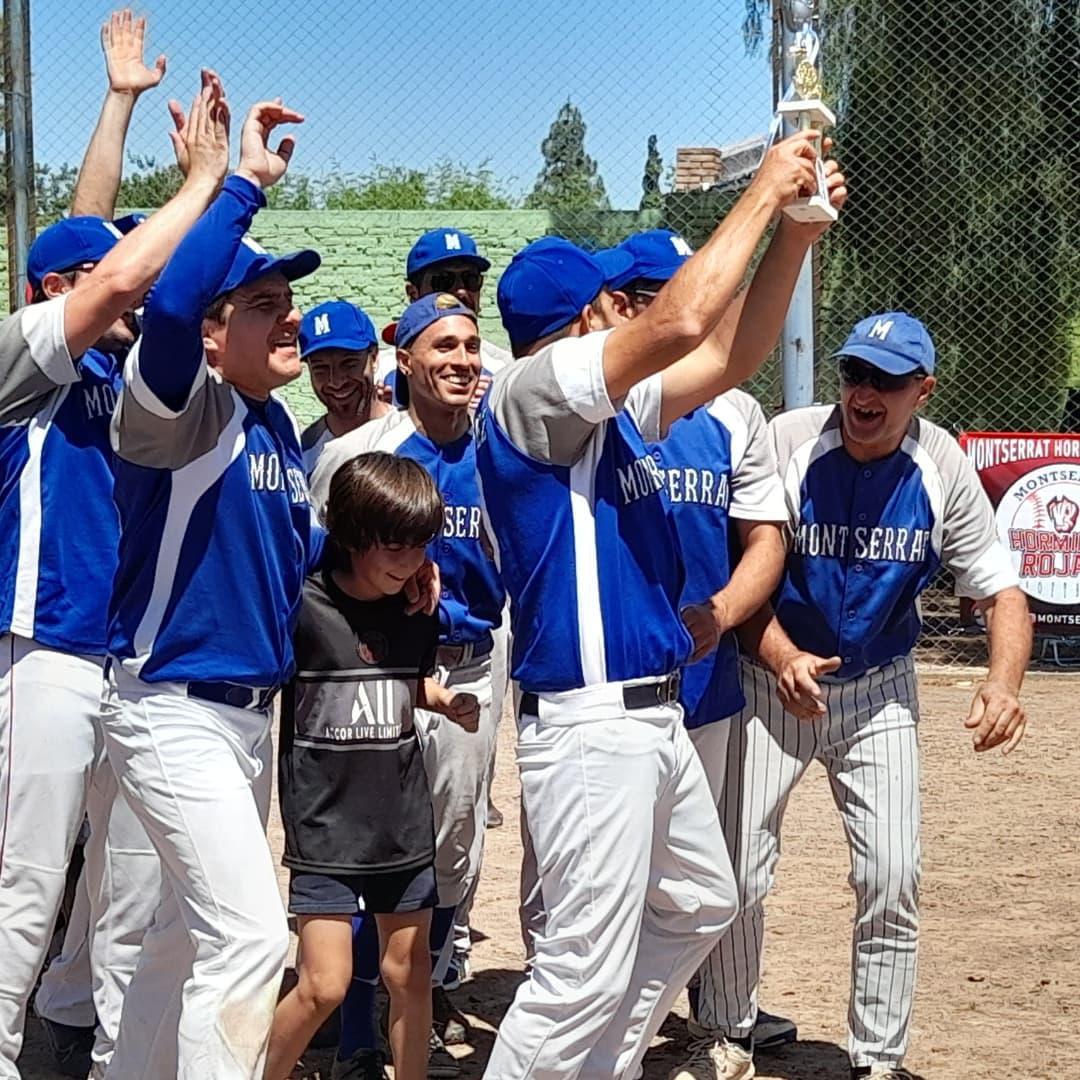 Sóftbol, Los Santos Azules de Montserrat