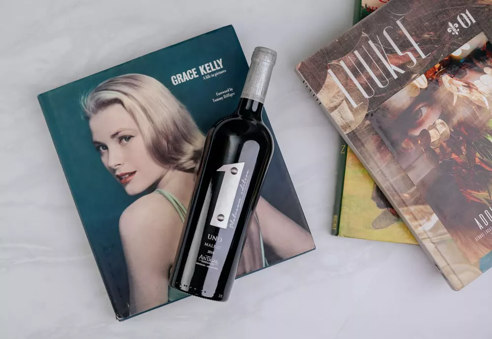 UNO Malbec Platinum Edition1