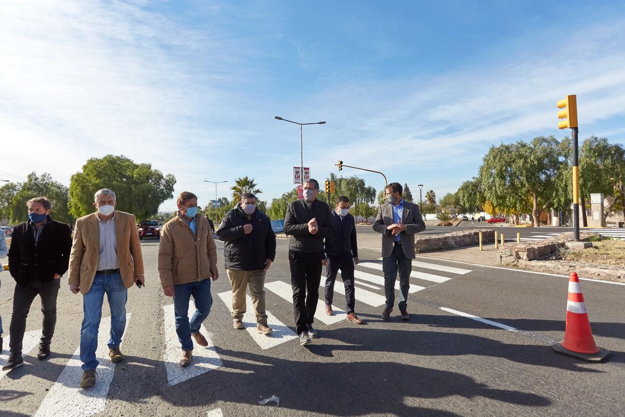 Avenida Regalado Olguín de El Challao