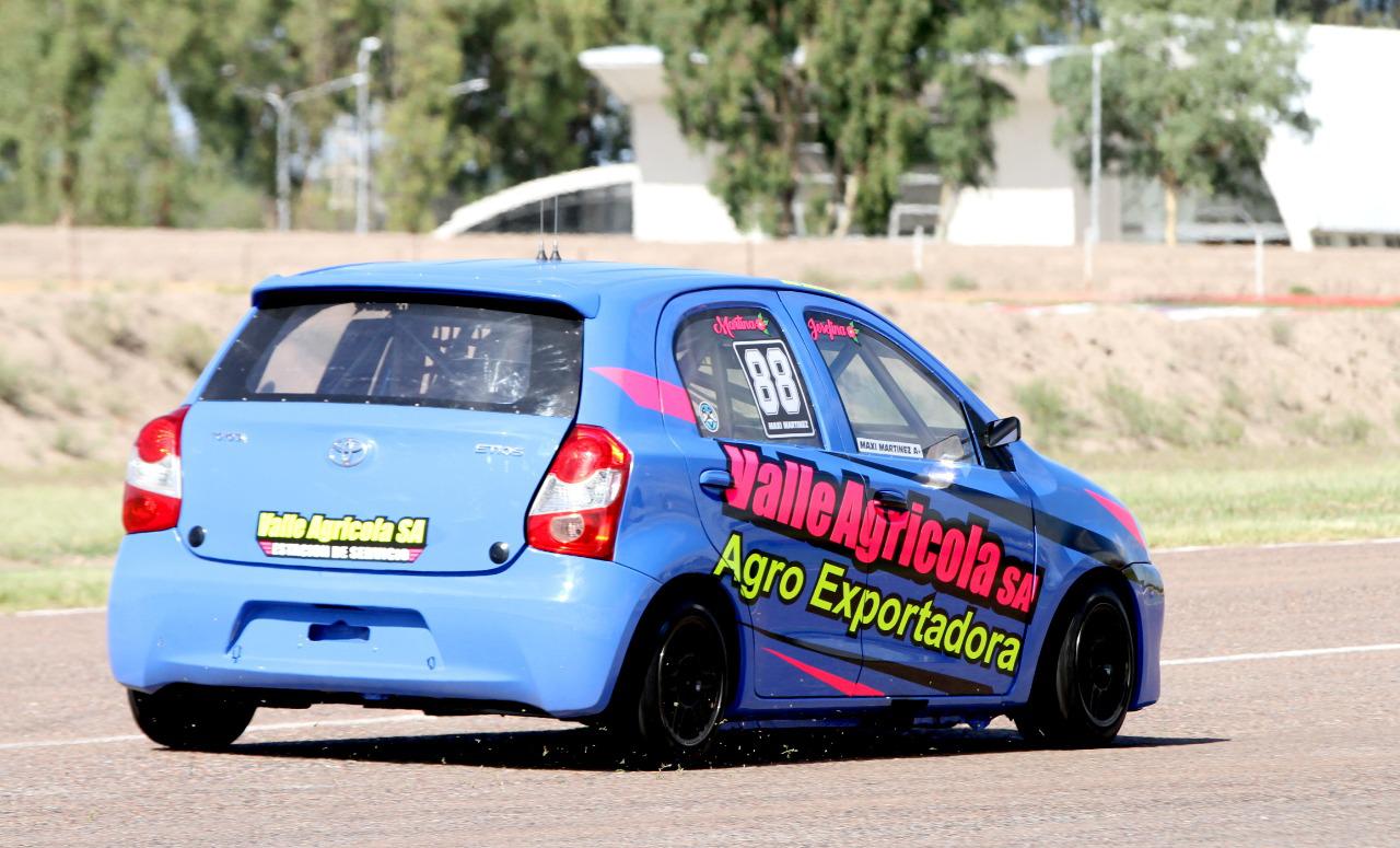 Auto de Maxi Martinez en el gran premio Vendimia