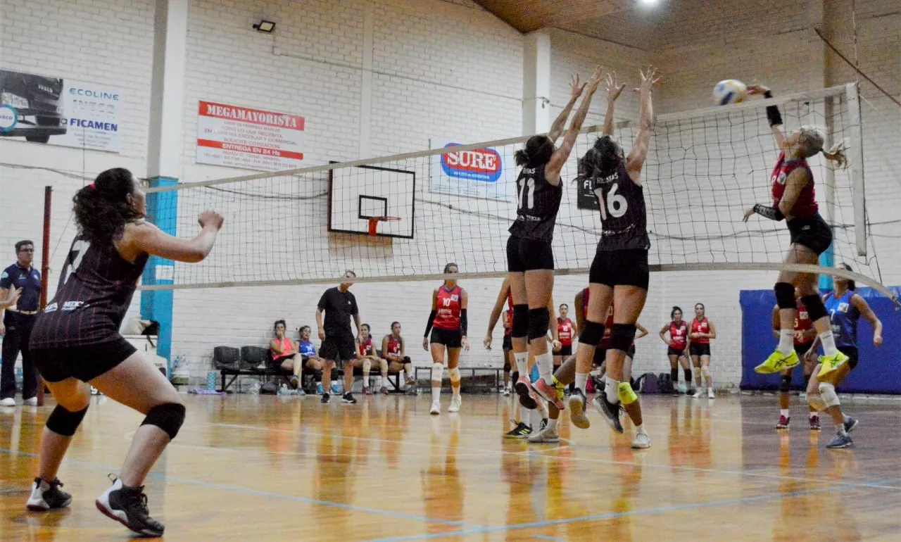Voley, Regatas-Policial, femenino