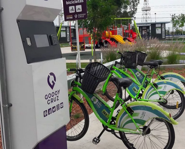 f768x1-156309_156436_42