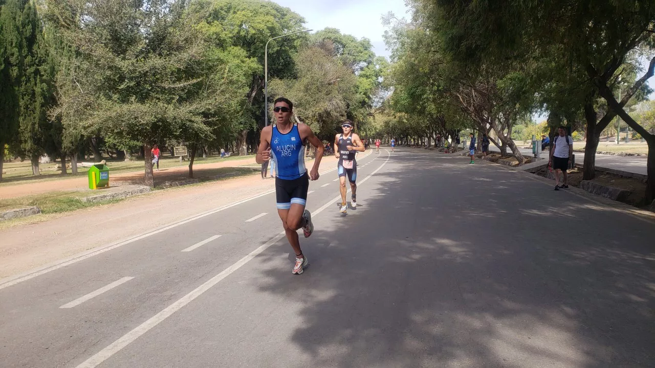 Triatlón del Lago, Alucín y Miranda campeones