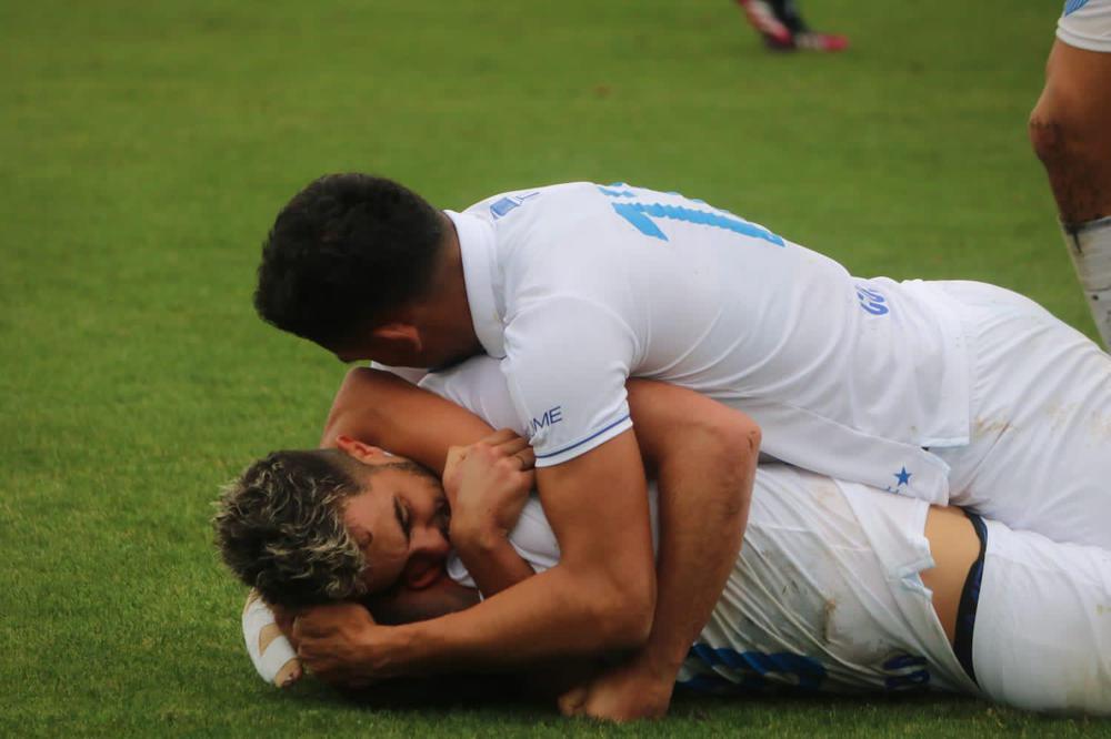 Primera Nacional, El Tomba 6 puntos de 6