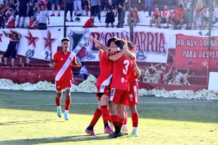 Deportivo Maipú, Tristán Suárez, primer triunfo