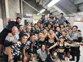Gimnasia y Esgrima, Defensores de Belgrano, festejo caracol