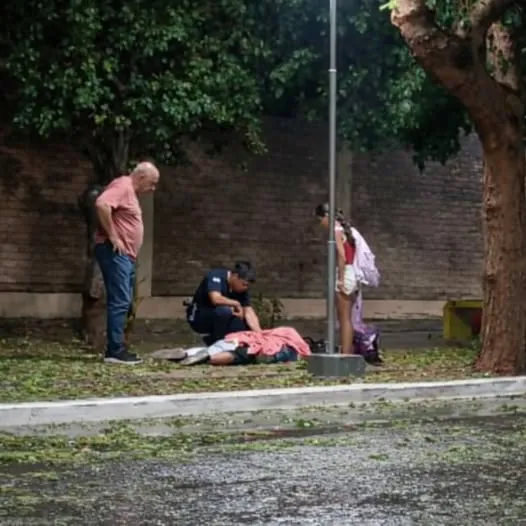 Cecilia Roman, descarga electrica