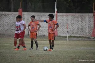 Liga Mendocina, Rivadavia 3- Algarrobal 0