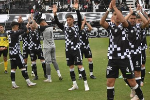 Gimnasia y Esgrima, Brown de Adrogué, Primera Nacional