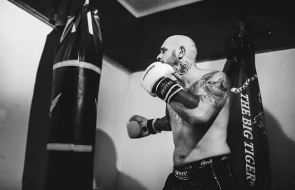 CAM, Carlos Leppez, titulo argentino pesado en juego