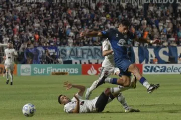 Independiente Rivadavia, Riestra, última fecha