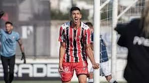 Nacional, Chacarita Jrs. 3- Independiente Riv. 0