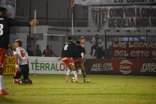 Federal A, San Martín 1- Huracán Las Heras 0