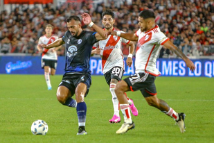 Independiente Rivadavia, River Plate, Copa de la Liga