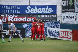 Ascenso, Quilmes 0- Maipú 2