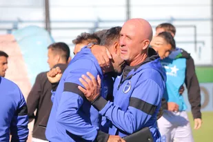 Futbol de Primera, con el Gato ganó el Tomba