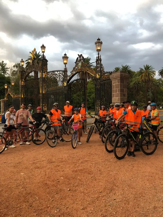 bicitour nocturno ciudad 22032025