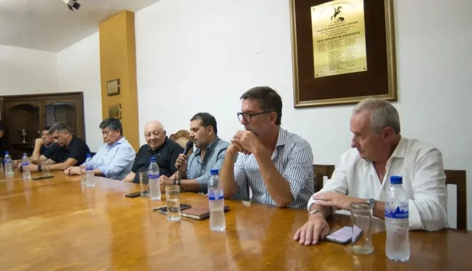 Liga Mendocina, apoyos y cuestionamentos