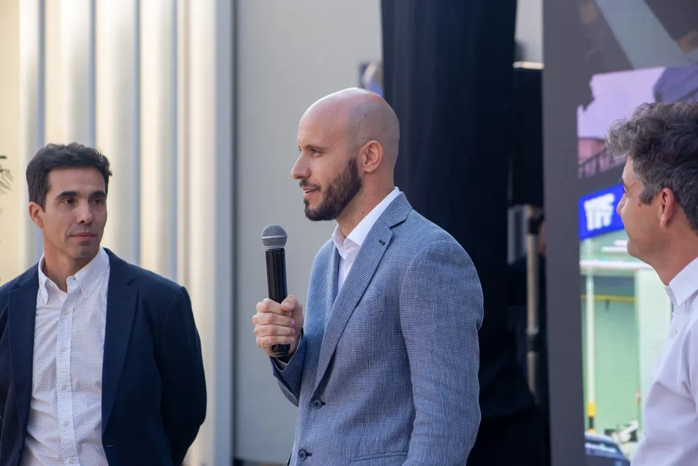 estaciones YPF ciudad acto