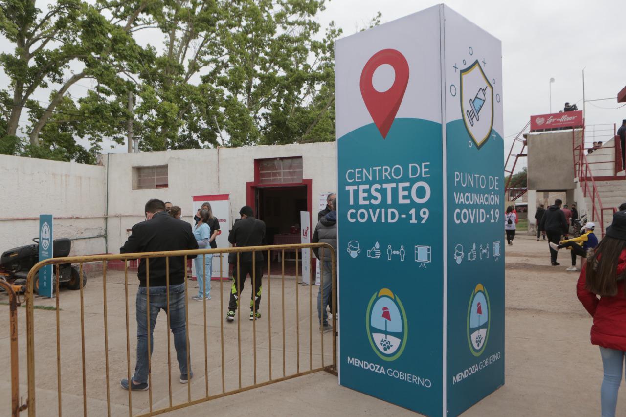 Covid 19, campaña en los estadios, vacunacion