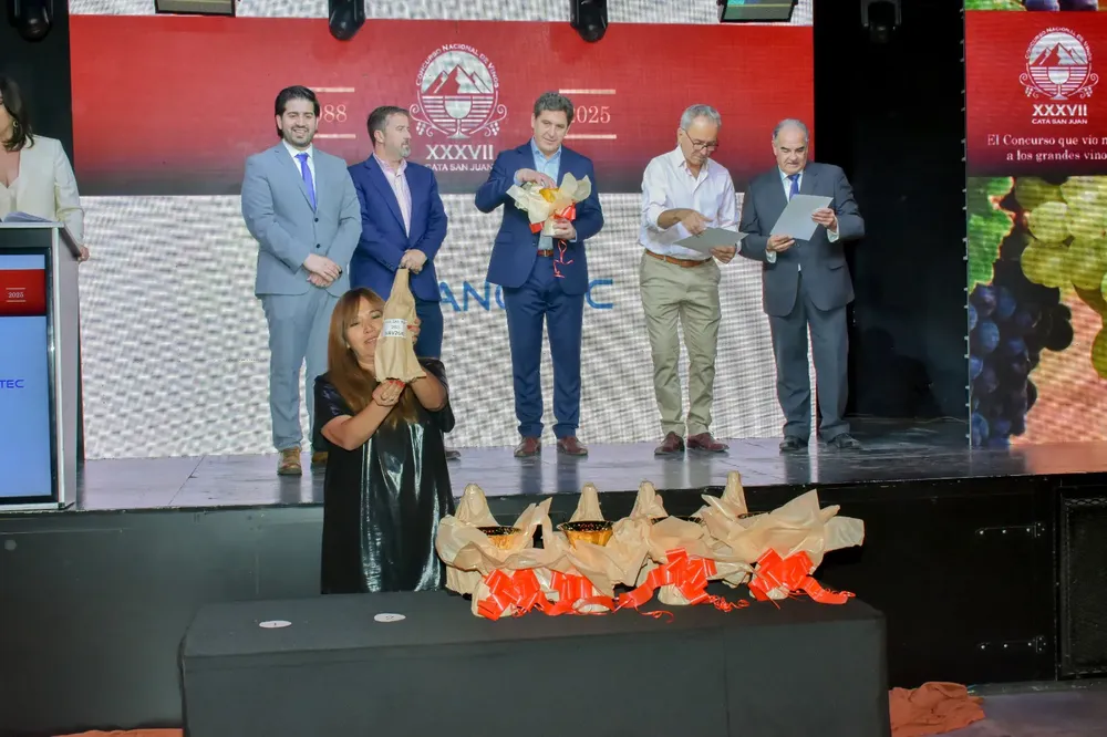 WhatsApp Image 2025-10-18 at 12.48.04 PM