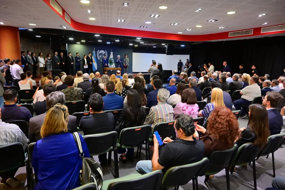 Victor Endeiza jura 4