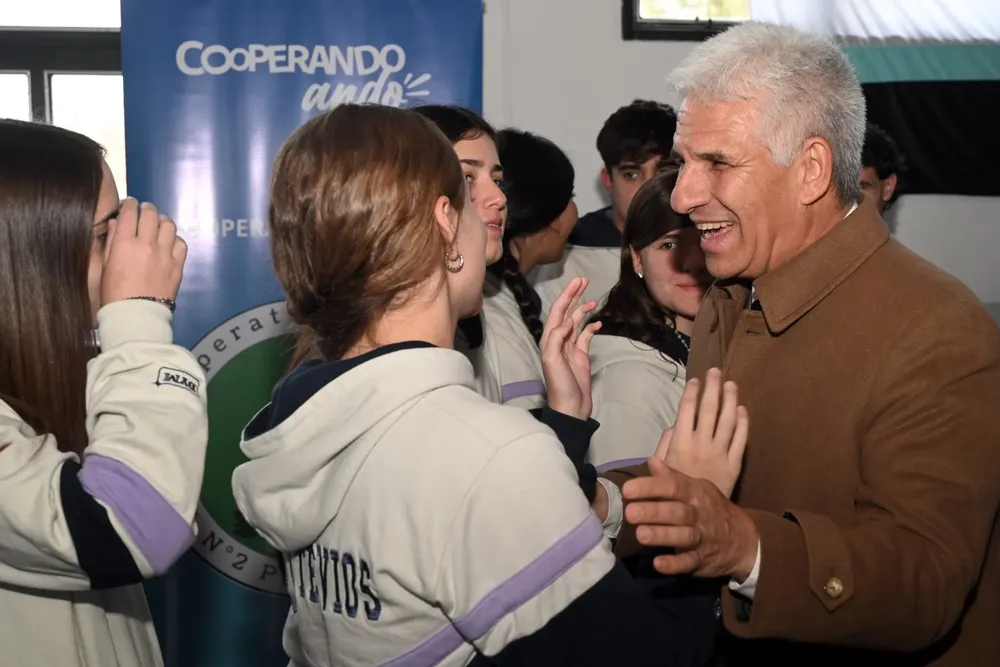 poggi entrega insumos 6
