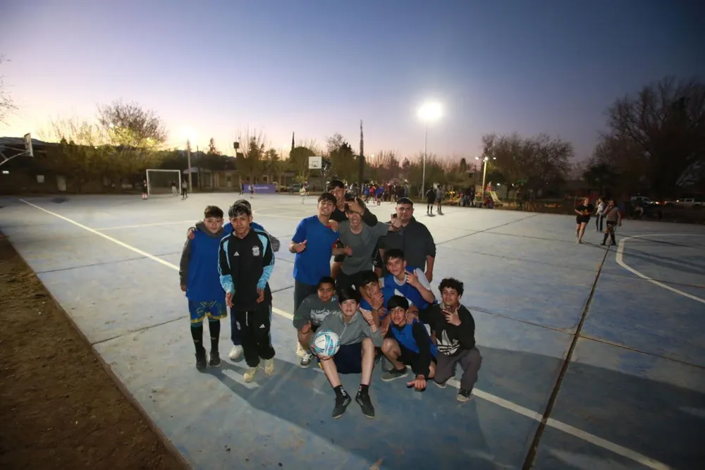 chicos jugando guaymallen