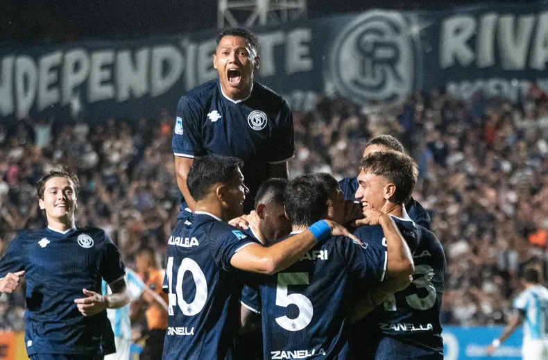 Independiente Rivadavia, Atlético Tucumán