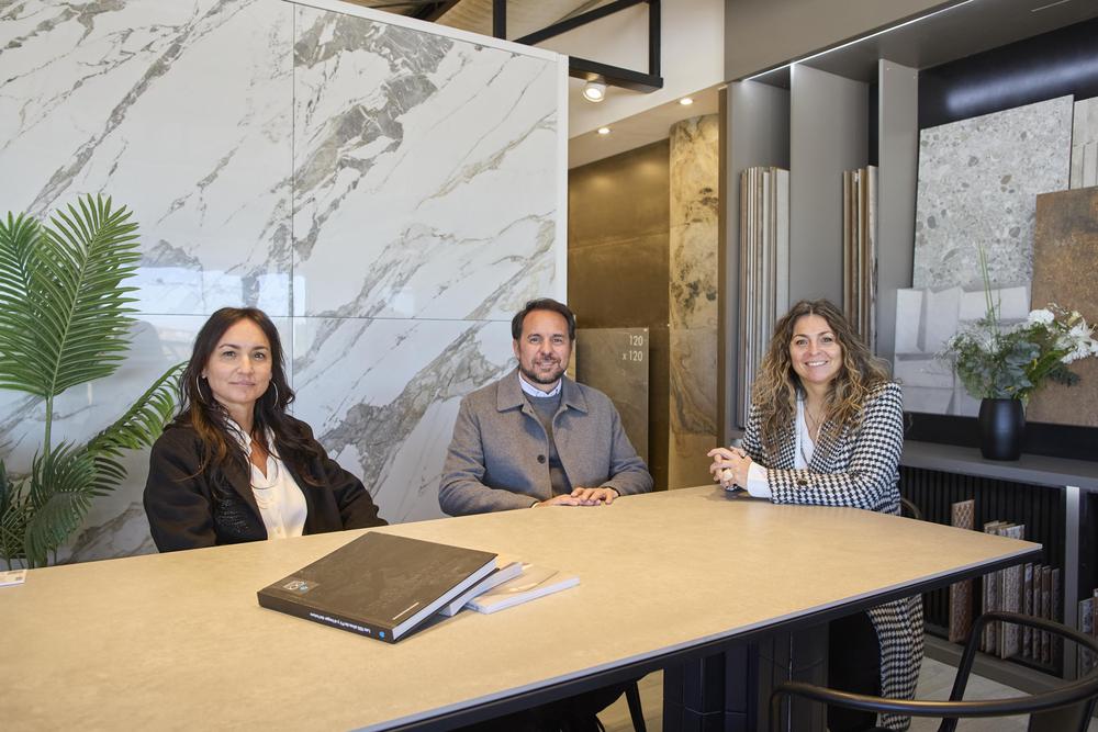 Amaru, Facundo y Mackenna Gauna, dueños de HiperCerámico.