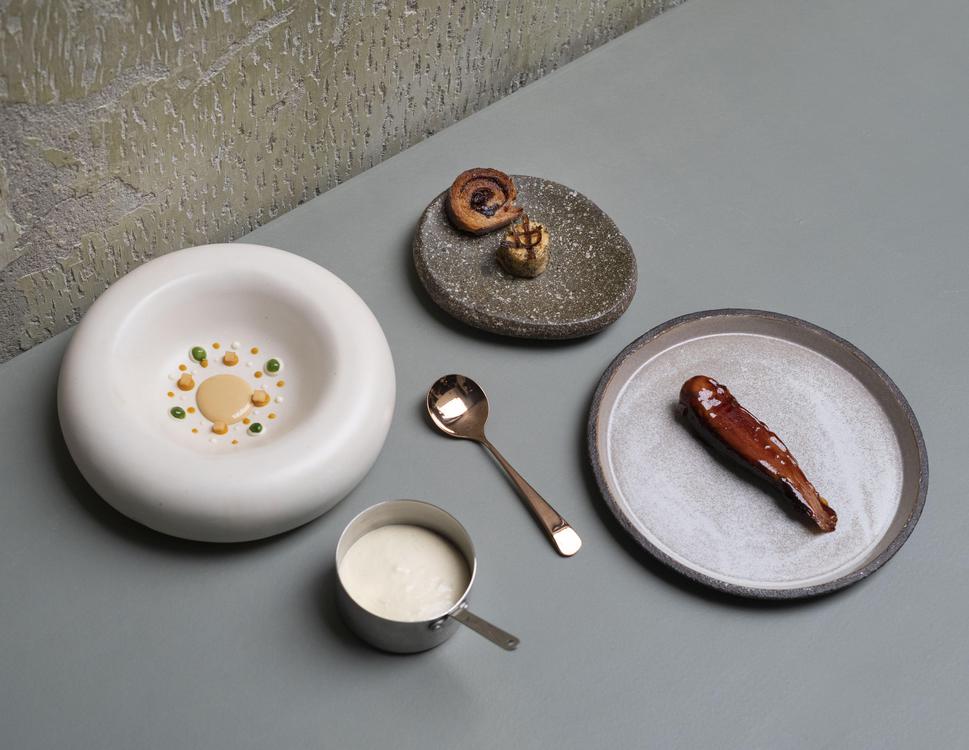 Costumbres Rotas - Por Daniela Espinoza