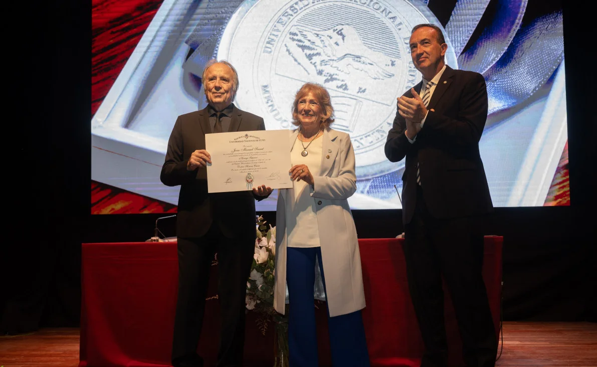 356faa75cb2d9ed5b17169b4b7e3a6fb_732_1296