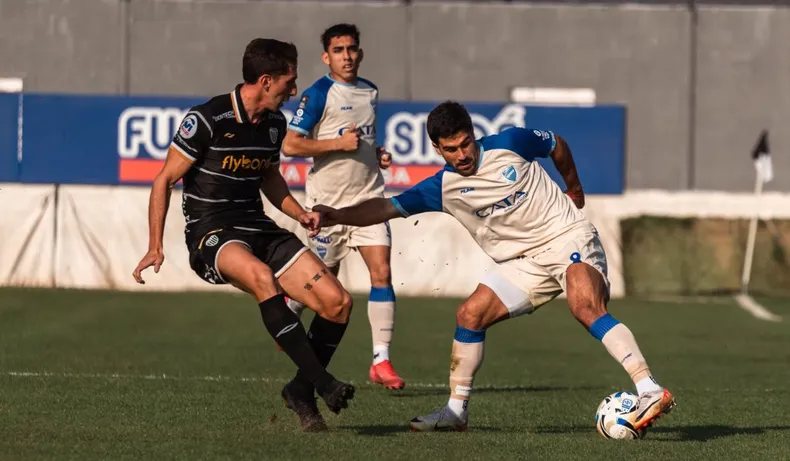 Godoy Cruz, Estudiantes de Buenos Aires