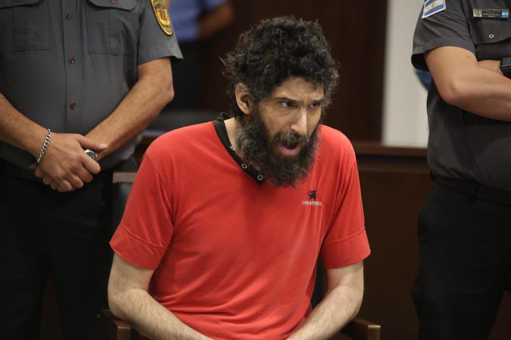 Debate Juicio por jurados c/ Gil Pereg  Acusado por Homicidio Agravado por el vinculo en concurso real y Homicidio simple agravado por el uso de arma de fuego (Art 80 nc 1, 55, 79 y 41 del Código Penal Argentino). 
Fotos Ministerio Público Fiscal Mendoza - Argentina 