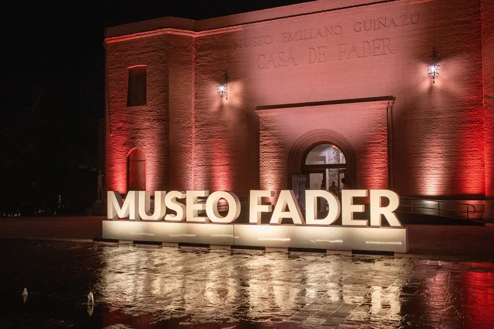 MuseoFader noche 2